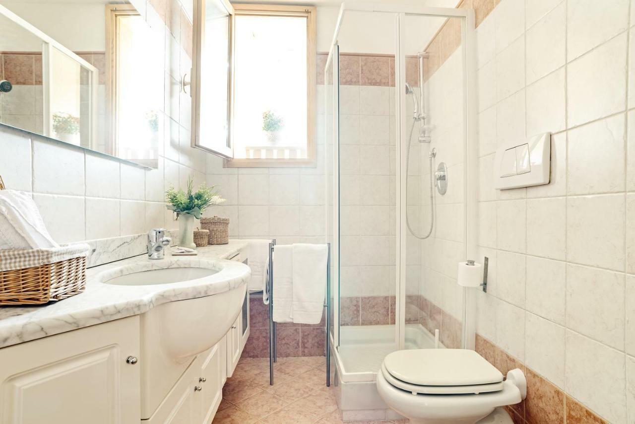 Sant'Orsola Design Apartment โบโลญญา ภายนอก รูปภาพ